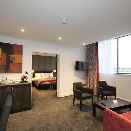 Holiday Inn Huntingdon Racecourse By Ihg Kültér fotó
