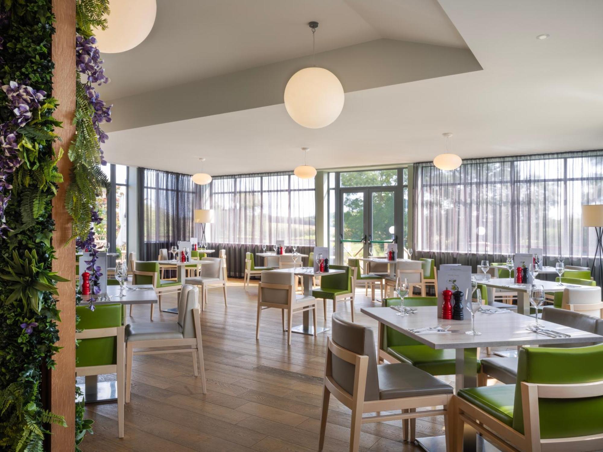 Holiday Inn Huntingdon Racecourse By Ihg Kültér fotó