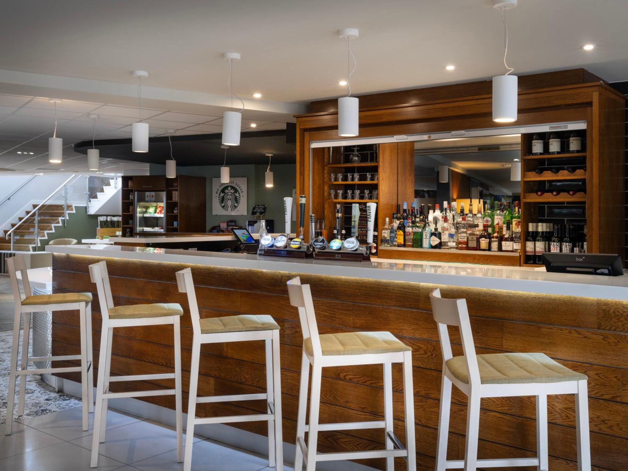 Holiday Inn Huntingdon Racecourse By Ihg Kültér fotó