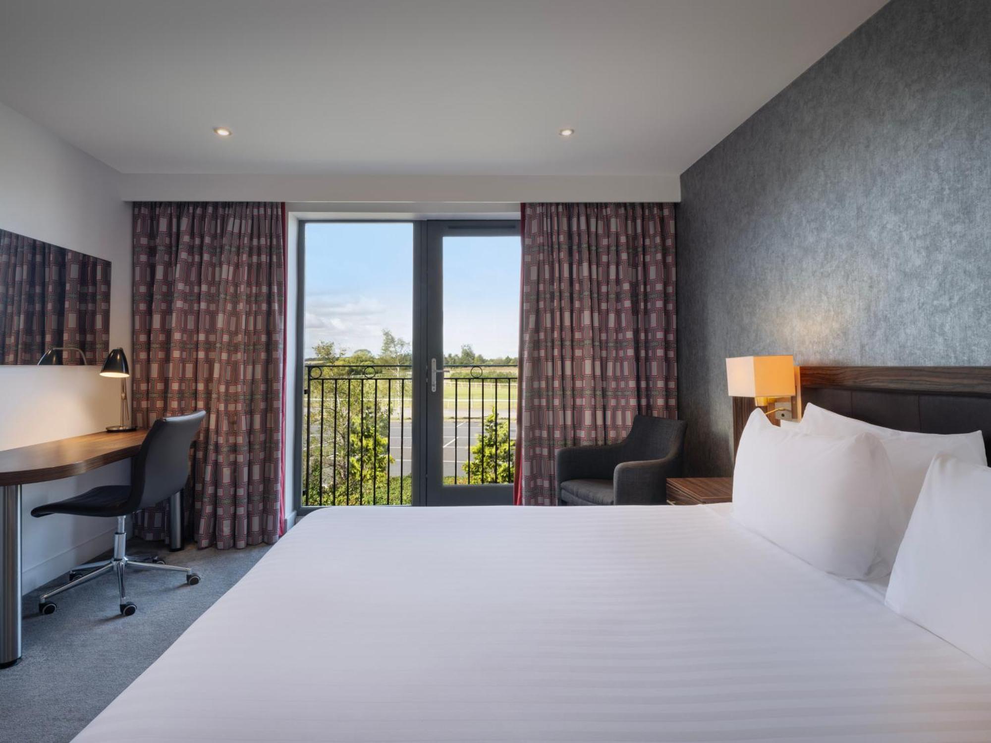 Holiday Inn Huntingdon Racecourse By Ihg Kültér fotó
