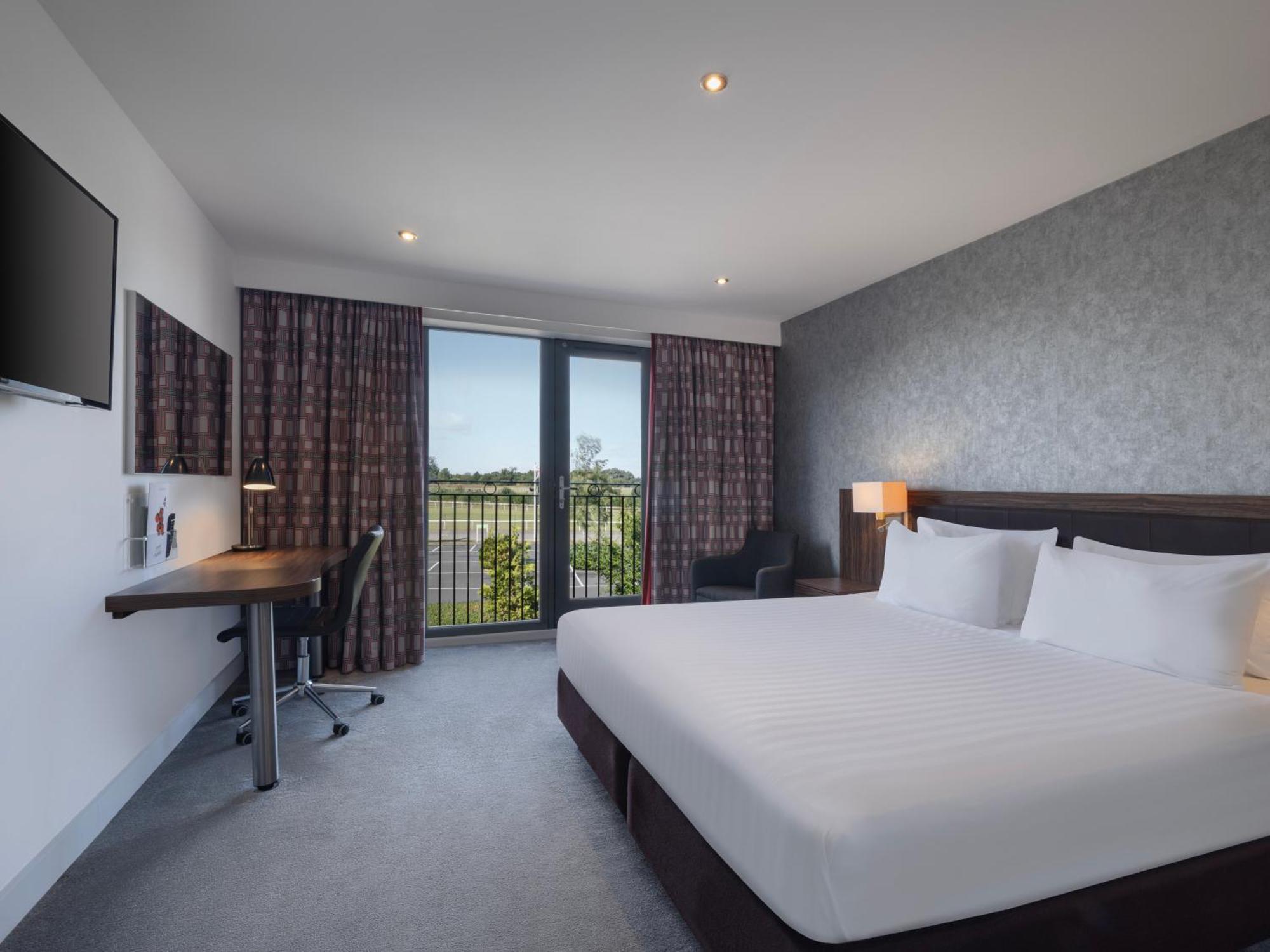 Holiday Inn Huntingdon Racecourse By Ihg Kültér fotó