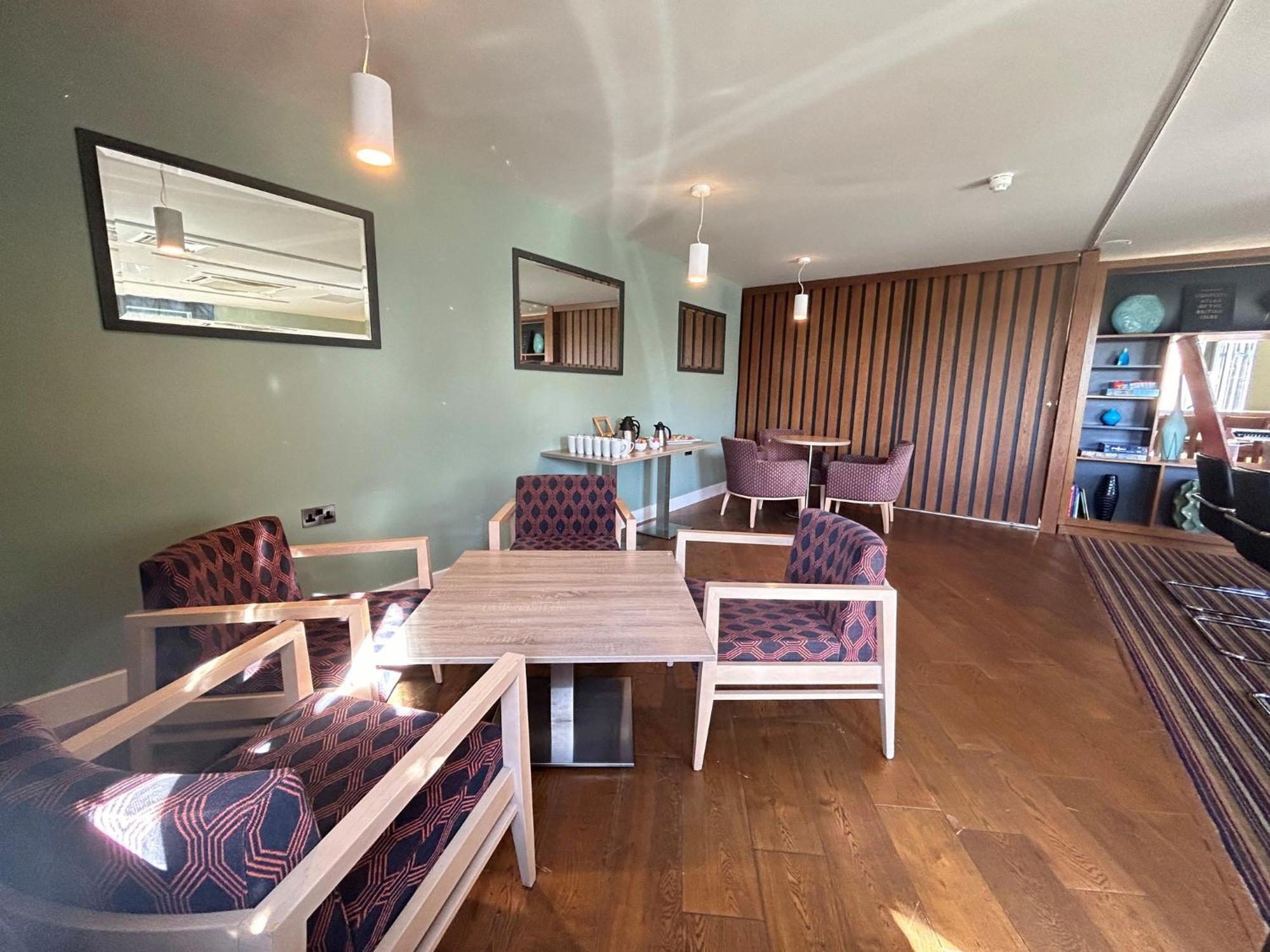 Holiday Inn Huntingdon Racecourse By Ihg Kültér fotó